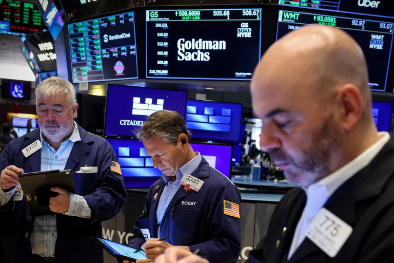 Wall Street rota: industria, salud y small caps ganan terreno frente a la tecnología