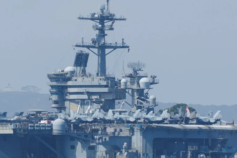 Estados Unidos derriba un dron iraní que se acercaba a un portaaviones