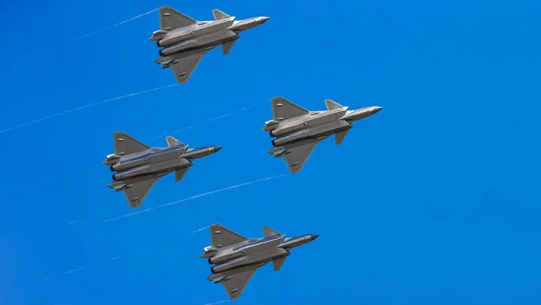 China envía más aviones de guerra hacia Taiwán tras una pausa inexplicada