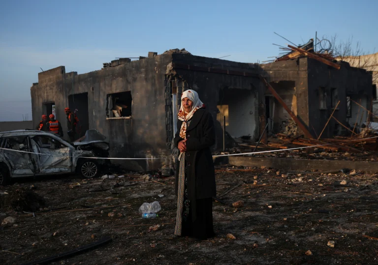 Con una salida de la guerra con Irán aún incierta, asesores de Trump compiten por influir en el desenlace