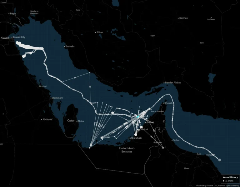 Irán ataca un petrolero kuwaití completamente cargado en el puerto de Dubái