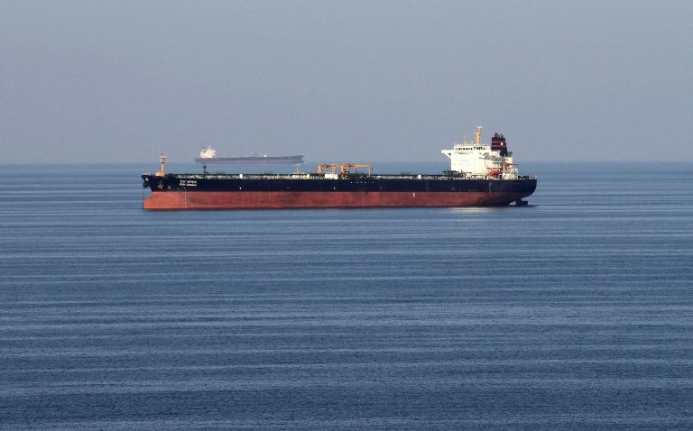 El petróleo salta 10% por el conflicto con Irán y podría escalar hasta u$s 100 por barril