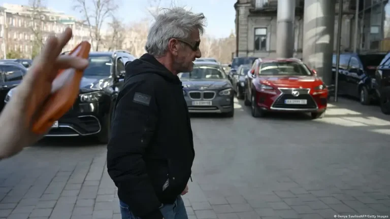Zelenski recibió al actor Sean Penn en Kiev