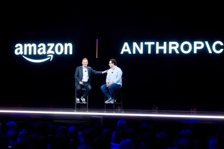 Anthropic enfrenta una demanda “sin precedentes” y se apoya en Amazon para sostenerla