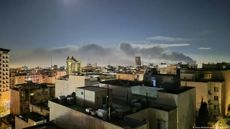 Israel ataca Teherán en nueva ofensiva conjunta con EE.UU.