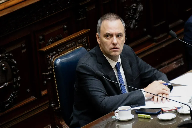 Renunció Manuel Adorni: el Gobierno de Milei pierde a uno de sus funcionarios más cercanos