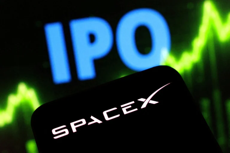 Cinco formas en que SpaceX de Elon Musk revolucionó el manual de Wall Street para las IPO