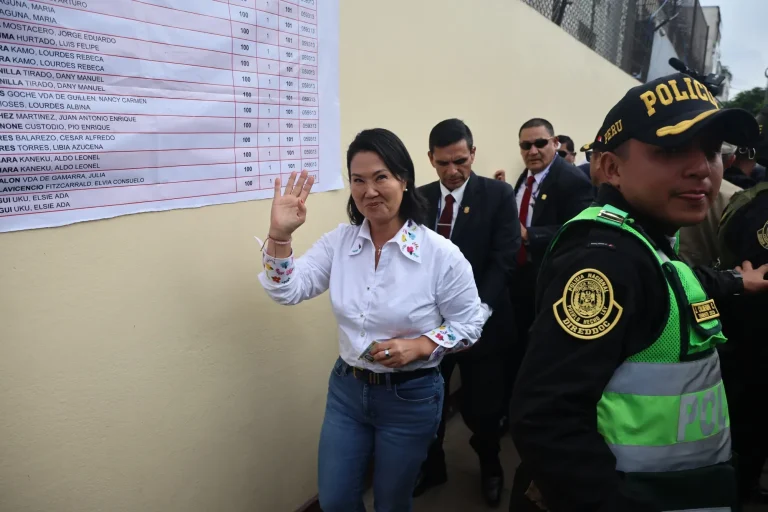 Empate técnico en las elecciones presidenciales de perú con Fujimori al frente