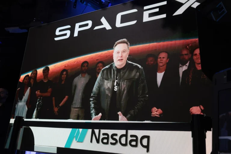 La megavaloración de SpaceX de 2,1 billones de dólares podría lastrar su rendimiento en bolsa
