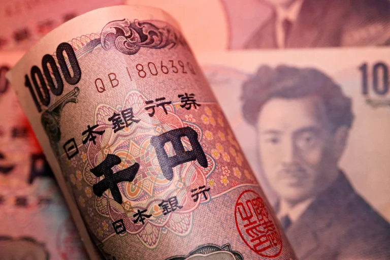 Las señales cambiarias de Japón mantienen en vilo a los mercados ante el riesgo de intervención del yen