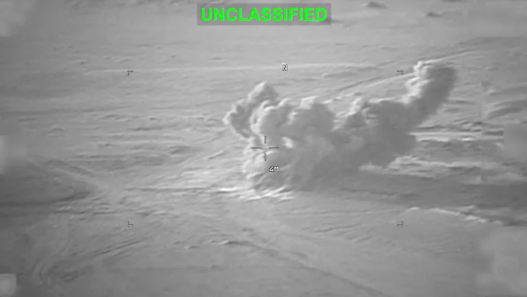 EE.UU. bombardea Irán por noveno día consecutivo mientras escala la tensión en el estrecho de Ormuz
