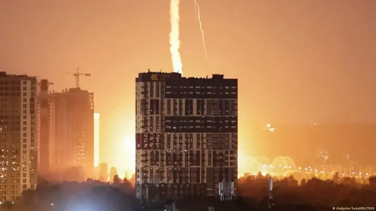 Suben a 14 los muertos por ataque ruso contra Kiev