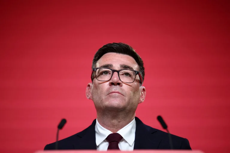 Andy Burnham asume como primer ministro británico con la promesa de impulsar un giro político y reactivar la economía