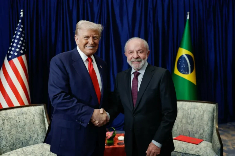 Lula acusa a Trump de «piratería» por cobrar un 20% en el Estrecho de Ormuz