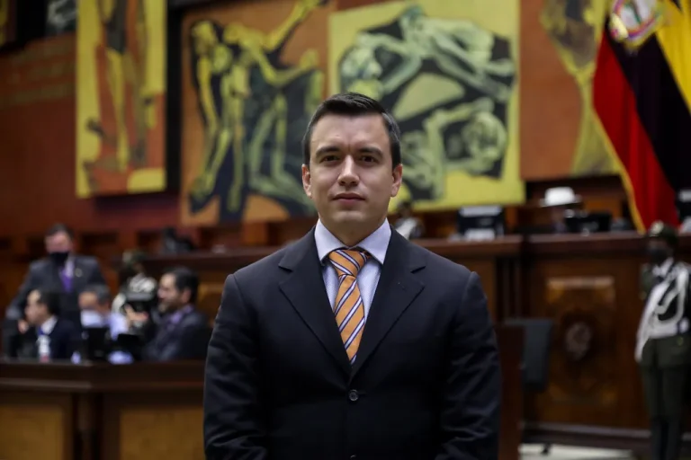 Noboa lanzará en septiembre un plan de inversión pública para impulsar obras de infraestructura en Ecuador