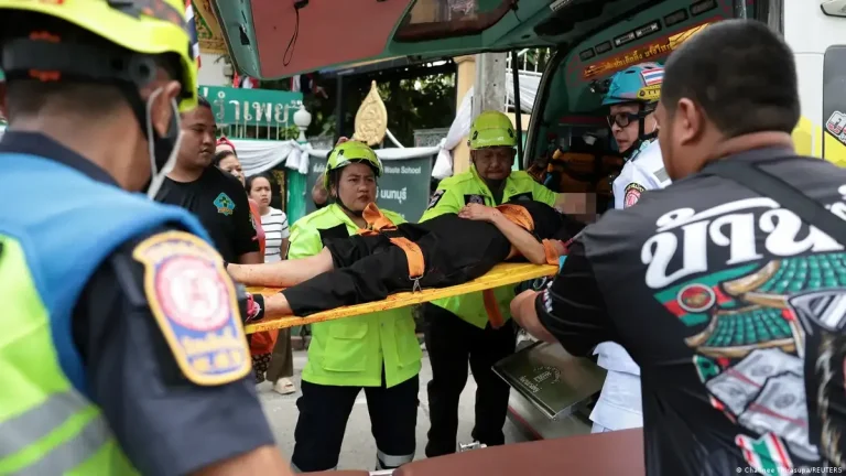 Al menos nueve muertos en un tiroteo en una escuela al norte de Bangkok
