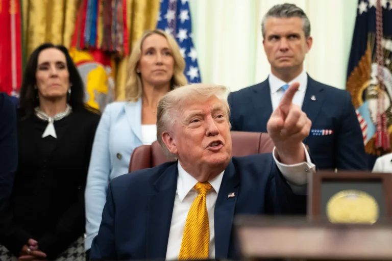 Trump le da un ultimátum a Irán: exige un acuerdo inmediato sobre Hormuz o amenaza con ataques